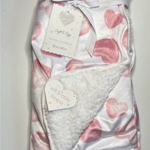 Sweet Love Baby sherpa Blanket Pink & White. Great for Baby Shower. With Heart